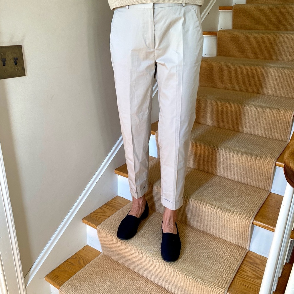 Italian designer Tonet cotton cropped pants with pockets.